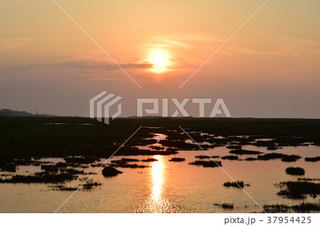 春国岱の夕日 春国岱の夕日 37954425