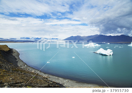 ヴァトナヨークトル氷河　ヨークルスアゥルロゥン 37955730