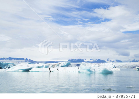 ヴァトナヨークトル氷河　ヨークルスアゥルロゥン 37955771