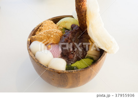 おしゃれな抹茶パフェ 37955936