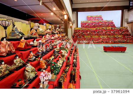 雛段飾り 37961094