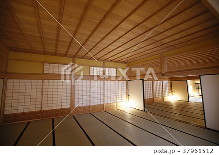 畳の大広間　箱館奉行所にて 37961512