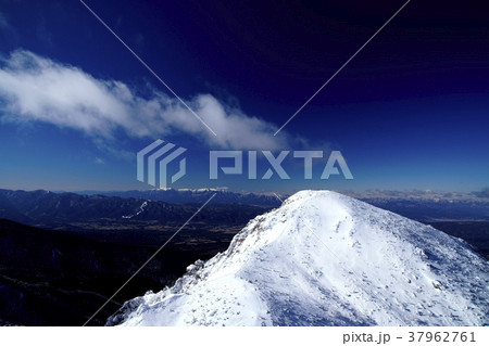 東天狗岳山頂から見た西天狗岳　(撮影地：八ヶ岳、東天狗岳・山頂) 37962761