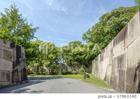 大阪城公園京橋口枡形の巨石肥後石 37963140