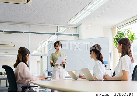 会議 会議 37963294
