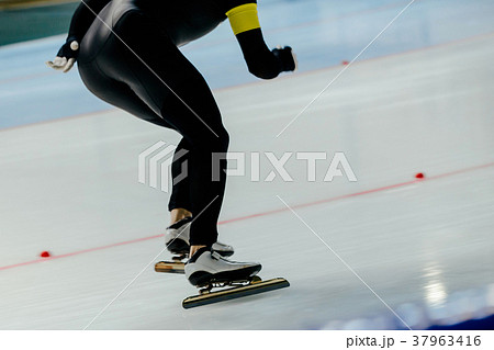 men athlete speed skater 37963416