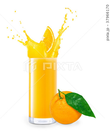 glass of splashing orange juice 37966170