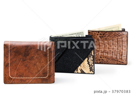 Wallets 37970383