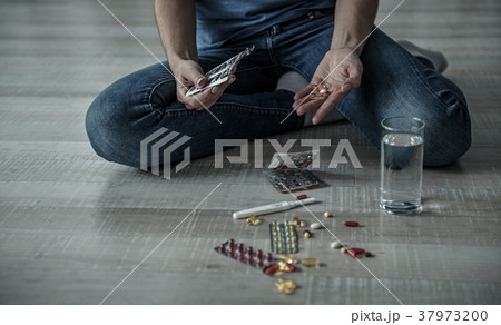 Lady taking different medication from unexpected Lady taking different medication from unexpected 37973200