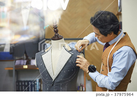 デザイナー 縫製 洋服店 37975964