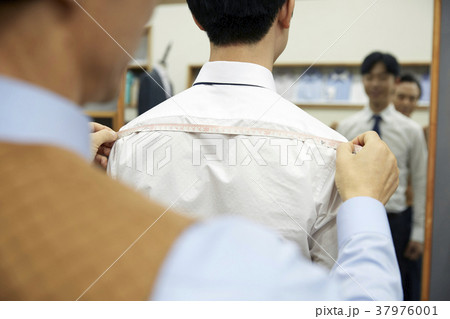ビジネスマン 洋品店 服屋 37976001