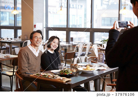 東洋人 レストラン 食堂 37976106