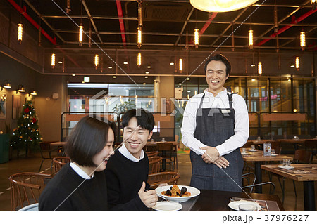 東洋人 レストラン 食堂 37976227