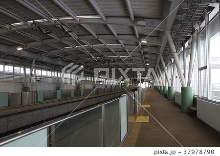 東北新幹線 二戸駅構内にて 東北新幹線 二戸駅構内にて 37978790