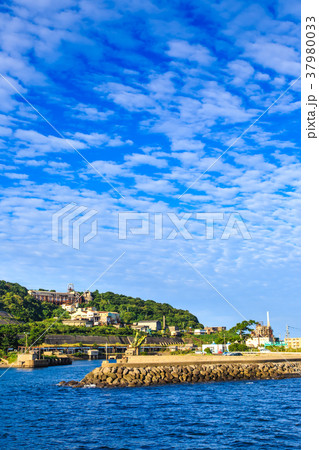 池島行きフェリーから池島の眺め 【長崎県長崎市池島】 池島行きフェリーから池島の眺め 【長崎県長崎市池島】 37980033
