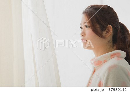部屋着・女性 部屋着・女性 37980112