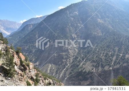 インドのキナウル谷 レコン・ピオの美しい山々と村 インドのキナウル谷 レコン・ピオの美しい山々と村 37981531