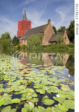 Church in Bleskensgraaf 37981738