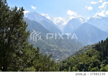 インドのキナウル谷 レコン・ピオの美しい山々と村 インドのキナウル谷 レコン・ピオの美しい山々と村 37982230