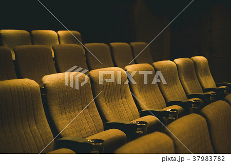 映画館　劇場 37983782