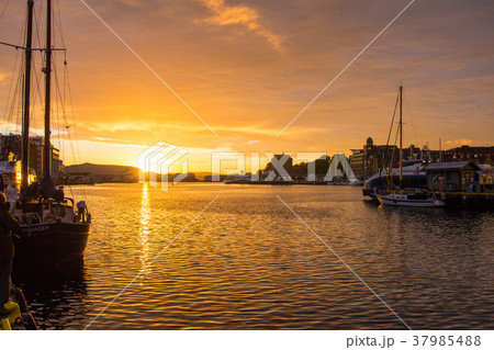 Scenic white night View Famous Bryggen, Norway. 37985488
