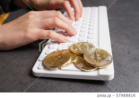 仮想通貨・ビットコインイメージ 仮想通貨・ビットコインイメージ 37988816