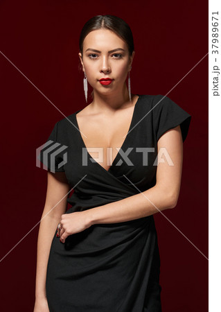 Sensual beautiful woman 37989671