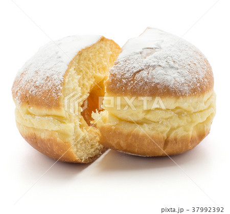 Fresh sufganiyah isolated on white 37992392