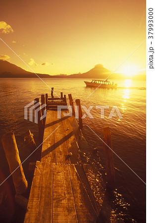 LATIN AMERICA GUATEMALA LAKE ATITLAN 37993000
