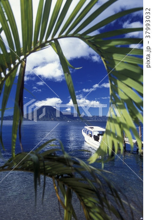 LATIN AMERICA GUATEMALA LAKE ATITLAN LATIN AMERICA GUATEMALA LAKE ATITLAN 37993032