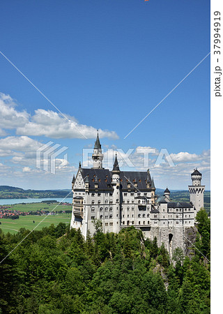 ノイシュヴァンシュタイン城 37994919