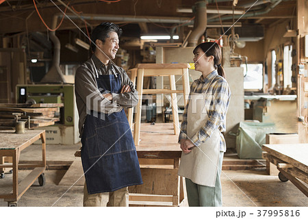 家具職人　師弟　ワークショップ 37995816