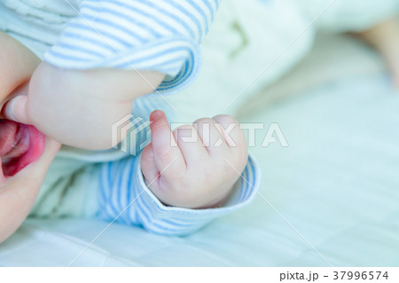 赤ちゃん、赤ん坊、あかちゃん、ベイビー、ベビー、子供、人物、日本人 37996574