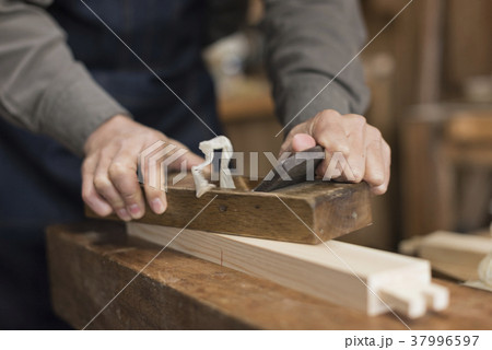 家具職人 かんな 家具職人 かんな 37996597