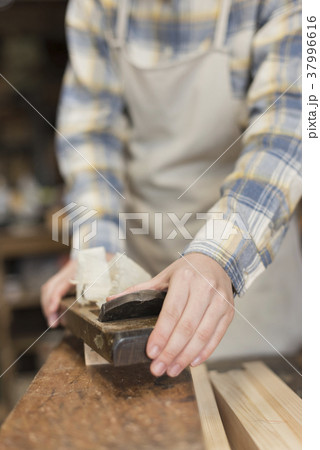 家具職人　師弟　ワークショップ 37996616