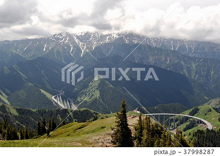 果子溝大橋1(中国 イリ・カザフ自治州) 果子溝大橋1(中国 イリ・カザフ自治州) 37998287