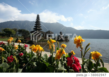 INDONESIA BALI LAKE BRATAN PURA ULUN DANU TEMPLE 38002947