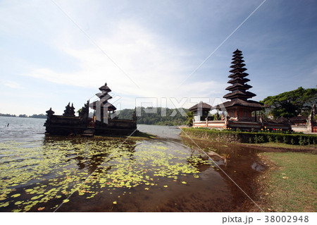 INDONESIA BALI LAKE BRATAN PURA ULUN DANU TEMPLE 38002948