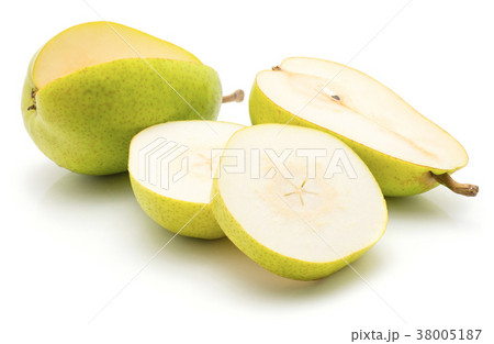 Green pear isolated on white 38005187