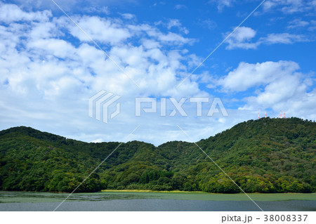 秋の大山下池 38008337