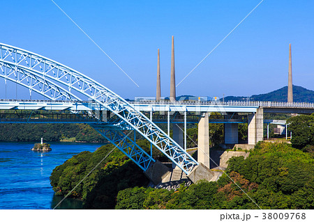 針尾送信所と新西海橋　【長崎県佐世保市】 38009768