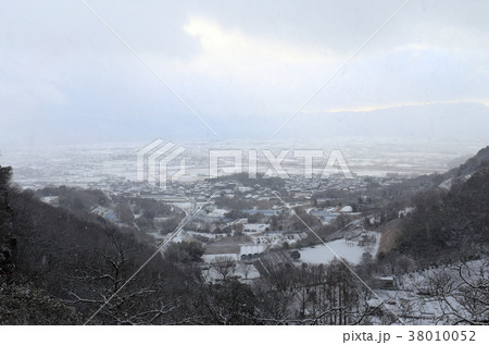 冬の三豊市、観音寺市（不動の滝上より） 38010052