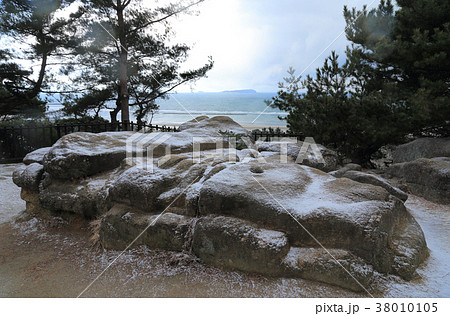 琴弾公園、琴弾山上の磐座と伊吹島 琴弾公園、琴弾山上の磐座と伊吹島 38010105