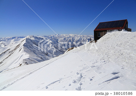 冬の谷川岳 肩ノ小屋付近 38010586