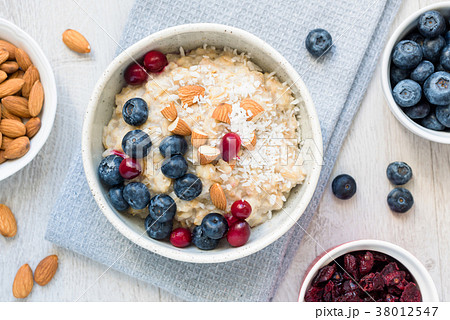 Healthy Breakfast Oatmeal Porridge Bowl with Healthy Breakfast Oatmeal Porridge Bowl with 38012547