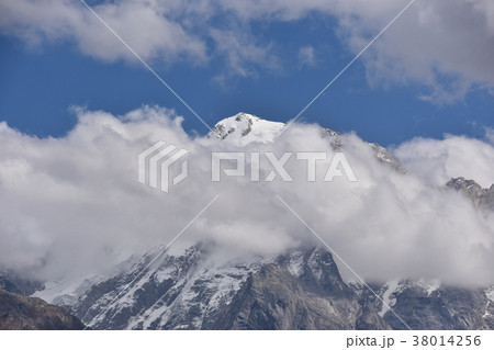 インドのレコン・ピオとキナウル谷 カルパ村から見た美しい山々 聖山 キナウル・カイラス インドのレコン・ピオとキナウル谷 カルパ村から見た美しい山々 聖山 キナウル・カイラス 38014256