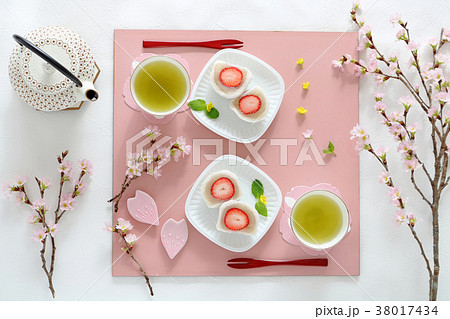 いちご大福 桜の花 ティータイム いちご大福 桜の花 ティータイム 38017434
