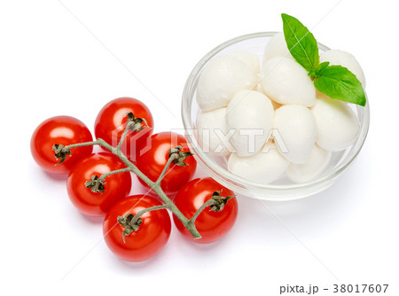 Italian mozzarella cheese and tomatos. Caprese 38017607