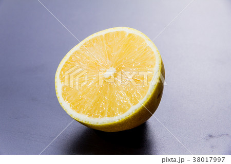 fresh and fruit 38017997