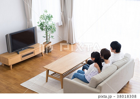 若い家族（テレビ） 38018308